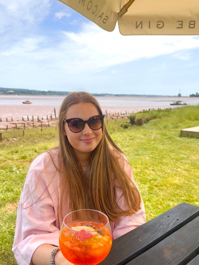 I am looking for a double room in Devon or Ox... Main Photo