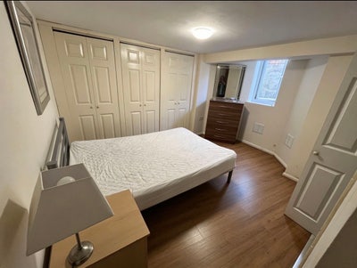 Spacious en-suite double room in Abington  Main Photo
