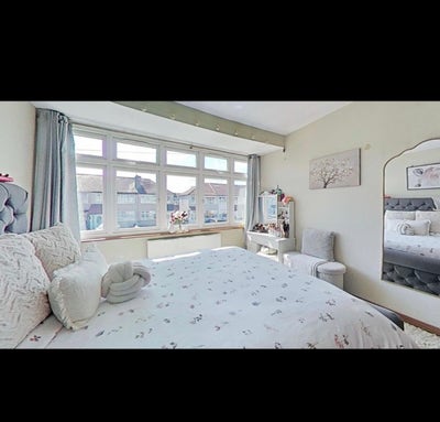 One large double room  Main Photo