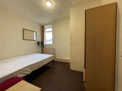 Double Room with Ensuite Main Photo
