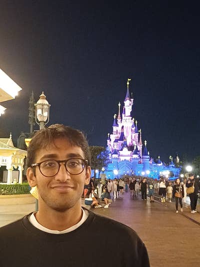 20 Y/O Masters Student Looking for a Flatshare Main Photo