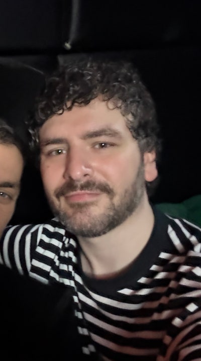 35 Gay Male looking for non-party home Main Photo