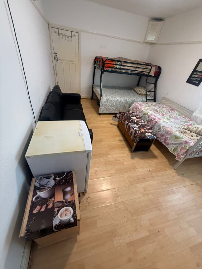 Room for rent Main Photo