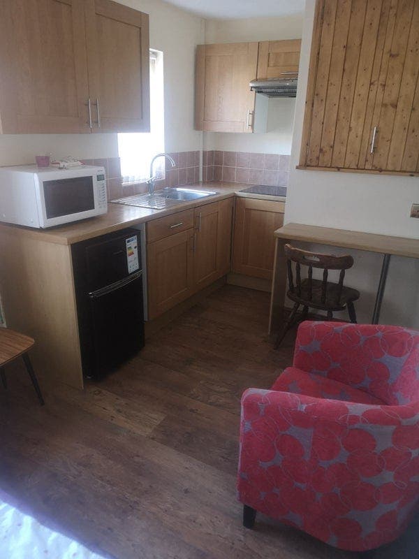 Self contained bedsit/studio, 800 p/m INCL BILLS  Main Photo