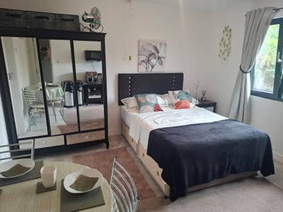 Unique Contemporary  Property All Bills Inclusive Main Photo