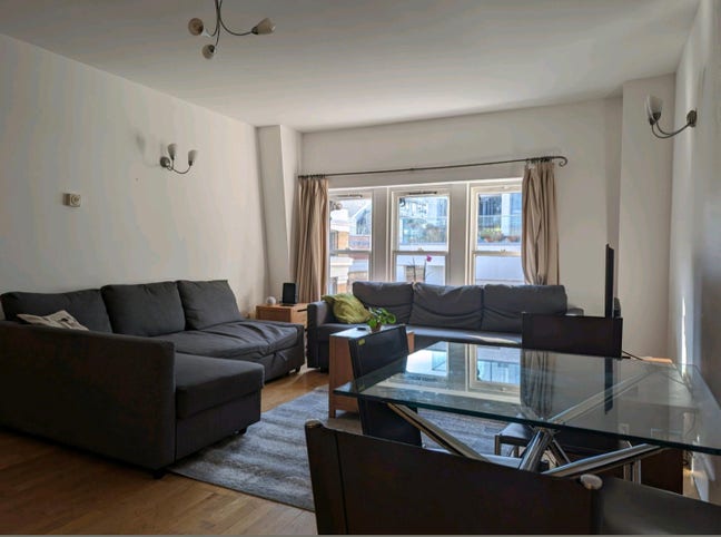 Double room for rent : Farringdon St Main Photo