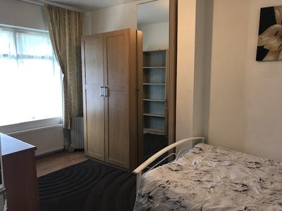 Large Double Room in Quiet, Clean House – Neasden  Main Photo