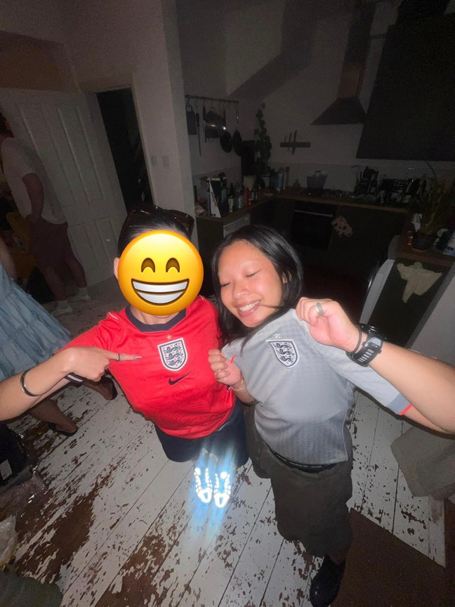 let’s buddy up / looking for a room Main Photo