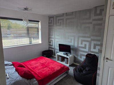 Spacious Double Room with Private Living Space Main Photo