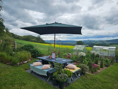 Peaceful cottage room - stunning Earn Valley views Main Photo