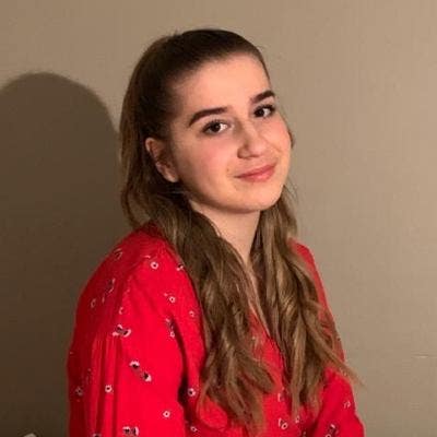 Professional Female seeks a double room Main Photo