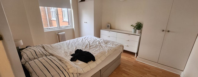 Spacious room in St John's Wood -Shortlet Jul& Aug Main Photo