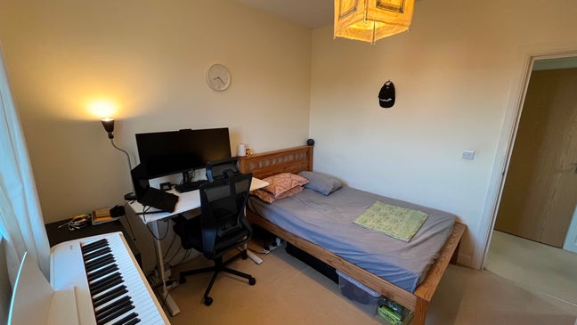 Single Room in a 2-bedroom Flat Main Photo