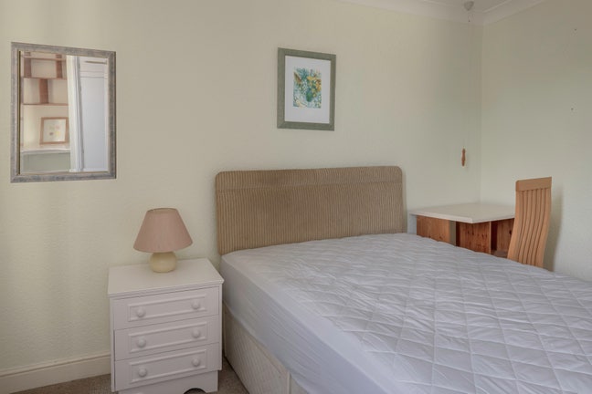 Large Ensuite Room in Unbeatable Value Houseshare Main Photo
