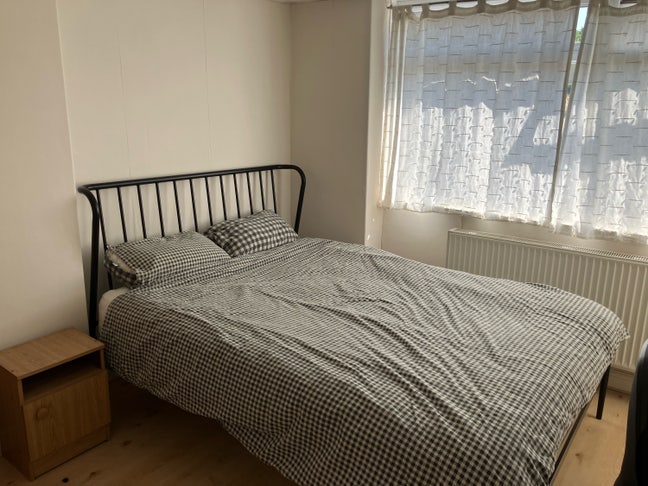 Room in LS13 Main Photo