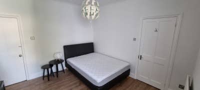 Room to rent Main Photo