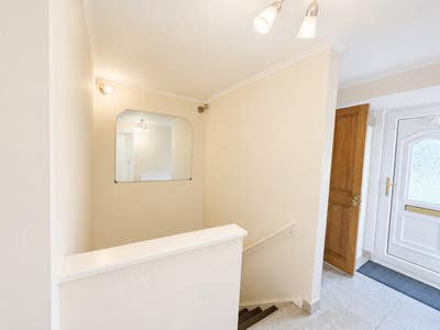 Spacious three-bed maisonette in Langdon Hills Main Photo