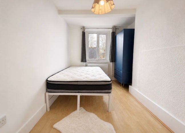 ⭐No deposit • Aldgate East • Liverpool St Main Photo