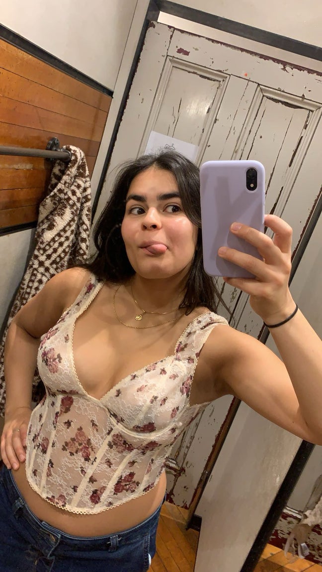 Female student looking for flatshare Main Photo