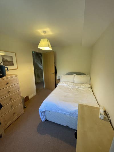 🏡 Room Available with own office and bathroom Main Photo