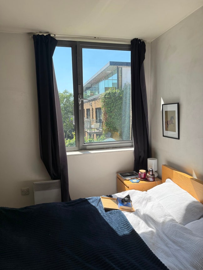 En-suite Double Room Next to King’s Cross Main Photo