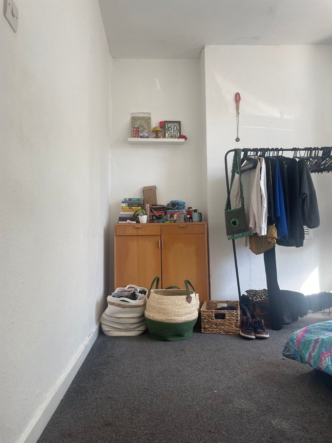 Small double room available Main Photo