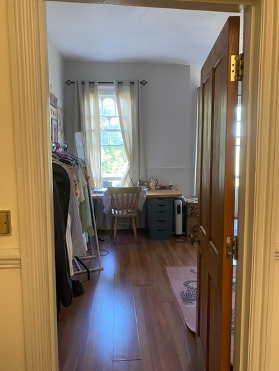 Room In Big Victorian House - Queen’s Park Main Photo