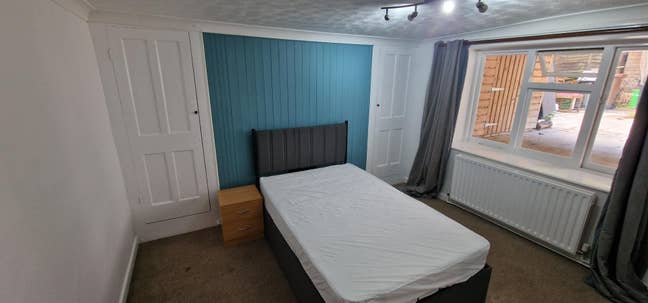 Lovely room to rent in Spalding PE11 2TA Main Photo