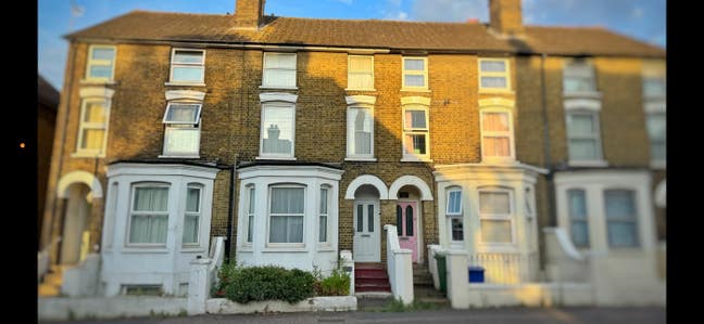 Very large double room, near Sittingbourne station Main Photo