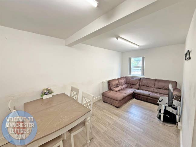We Have Double Rooms All Bills Included Main Photo
