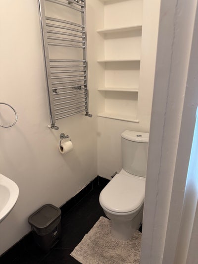 Ground floor 1 bedroom flat Main Photo