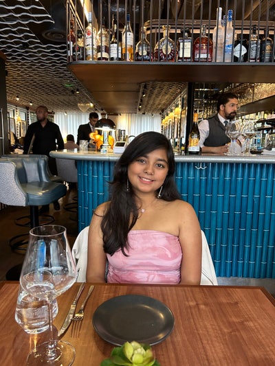 Looking for flatmates to rent entire flat with Main Photo