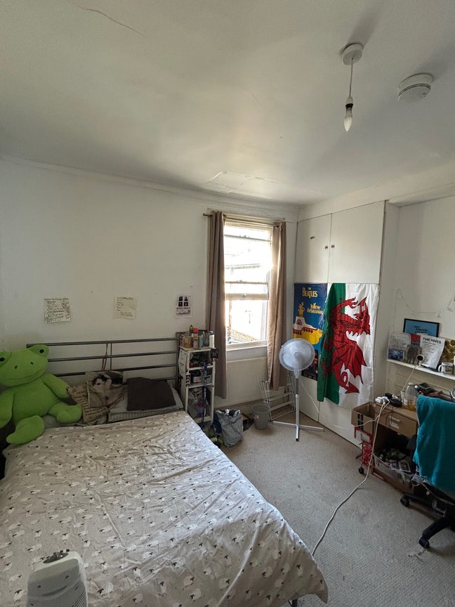 Double Room available in Fulham from September! Main Photo