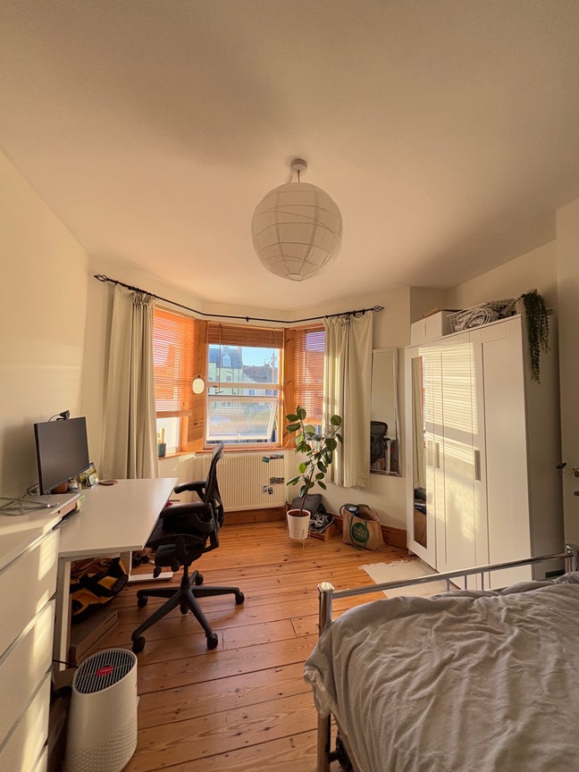 2 Double Rooms in Friendly All-Female House 🌷 Main Photo