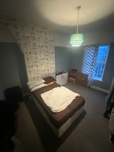 2 Spacious double room available  Main Photo