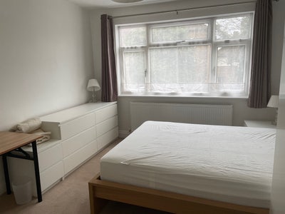 Double Room (Finchley Central) Main Photo