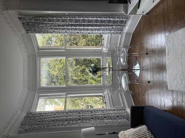 Ensuite room in beautiful Bruntsfield flat Main Photo
