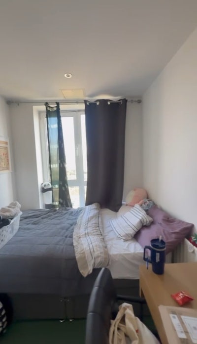 Spacious room with Thames River view Main Photo