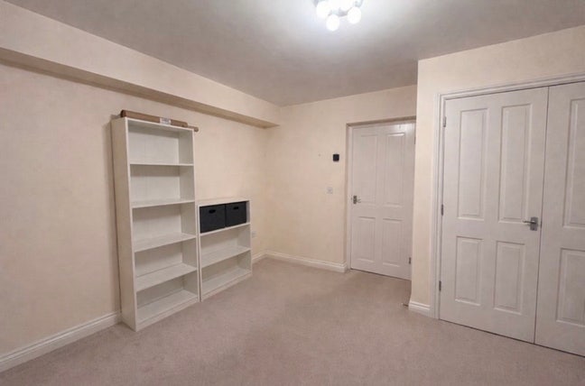Spacious Double Room - North Leamington Main Photo