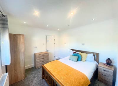 New Ensuite Rooms on Norfolk Street All Bills inc! Main Photo