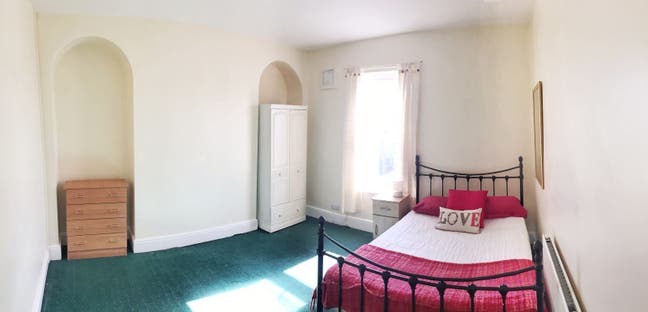 🔑 Bright Double Room  &pound;100 off on 1St Month Rent  Main Photo
