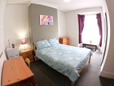 ⭐ Premium Double En-Suite Room | Modern Home Main Photo