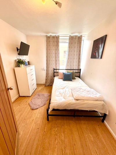 Double room available now Main Photo