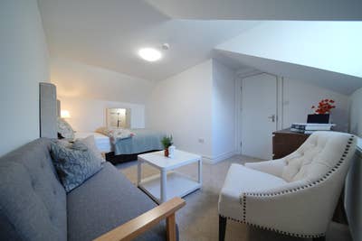 Free Cleaning Service-All Bills Included Main Photo