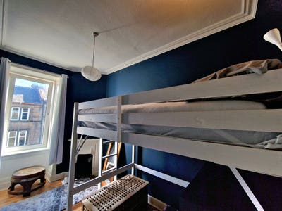 Roomy double bedroom in Dalry EH11 Main Photo