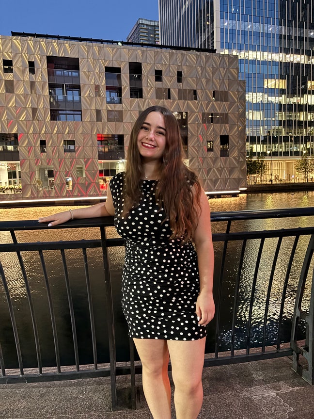 Hi! I’m an American student looking for a r... Main Photo
