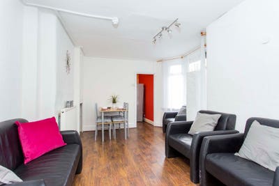 🤩🚨Double Room | Wifi, All Bills and Cleaning 🧹 Main Photo