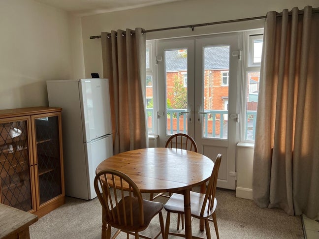 Double Room in a 2 Bed Flat, Taunton Main Photo