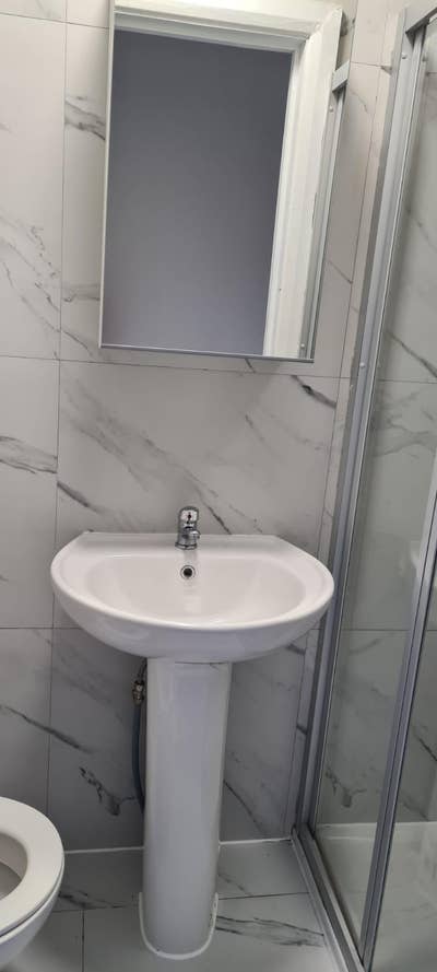 Studio Flat to Rent in London, Harrow HA14UH Main Photo