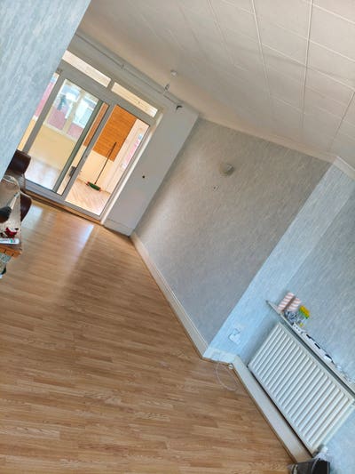 " Room (No Immediate Move-Ins / Full Checks" Main Photo